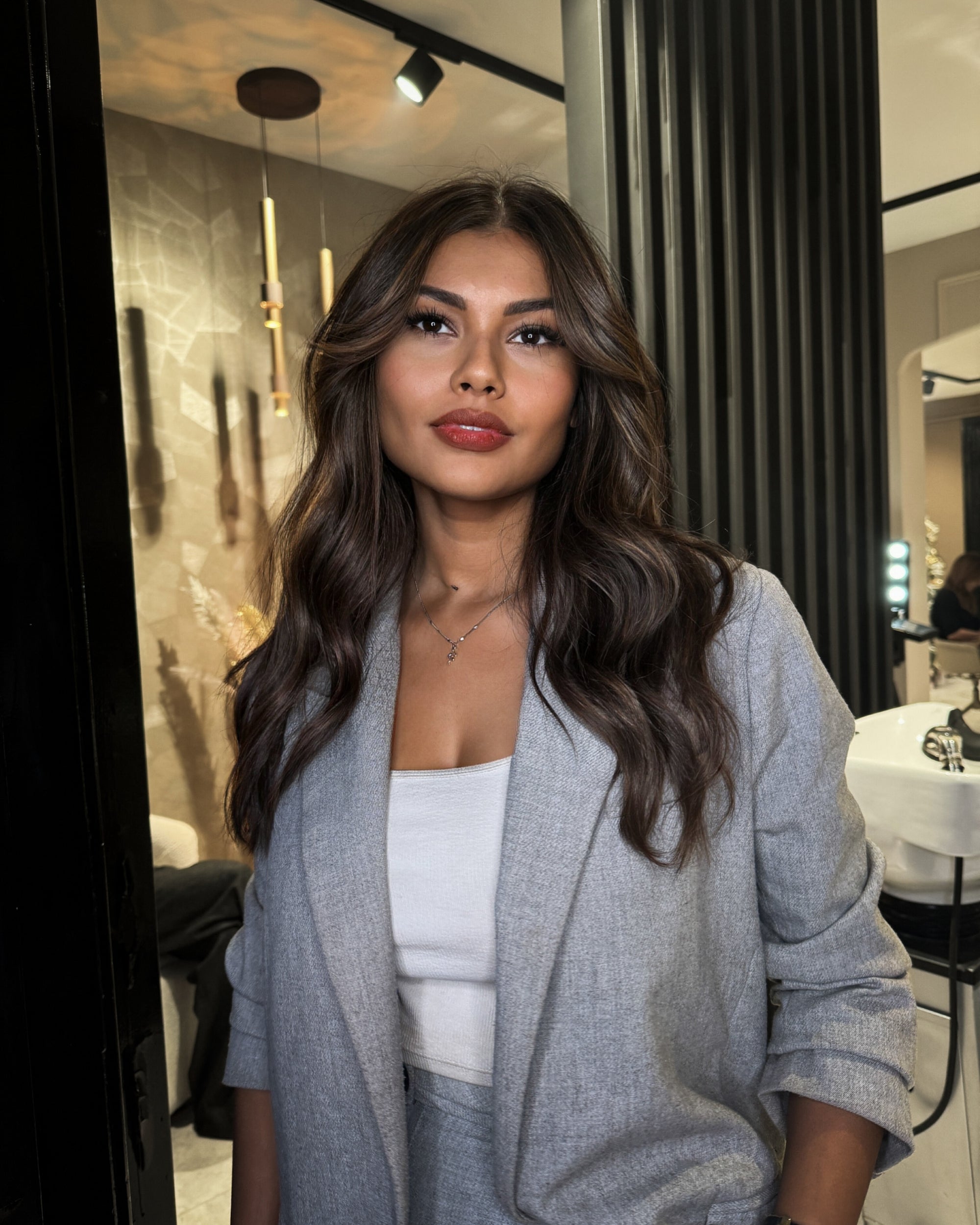 Client_BRUSH_with_dark_brown_hair_and_bronde_babylights