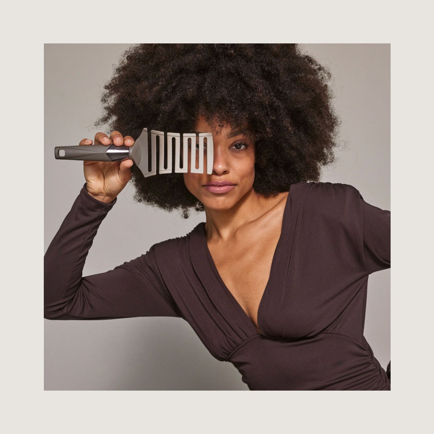 THE BEST CURLY HAIRDRESSER: HOW TO CHOOSE THE RIGHT ONE? - BRUSH